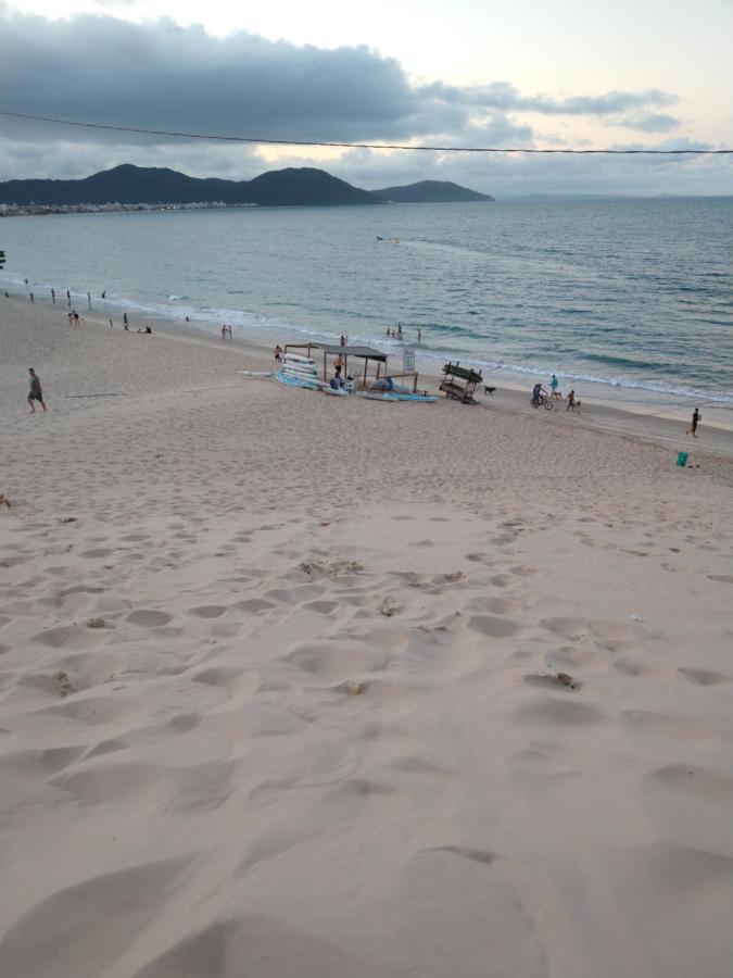 Otimo Apartamento Na Praia Dos Ingleses Gaivotas 70M Do Mar Florianópolis Extérieur photo